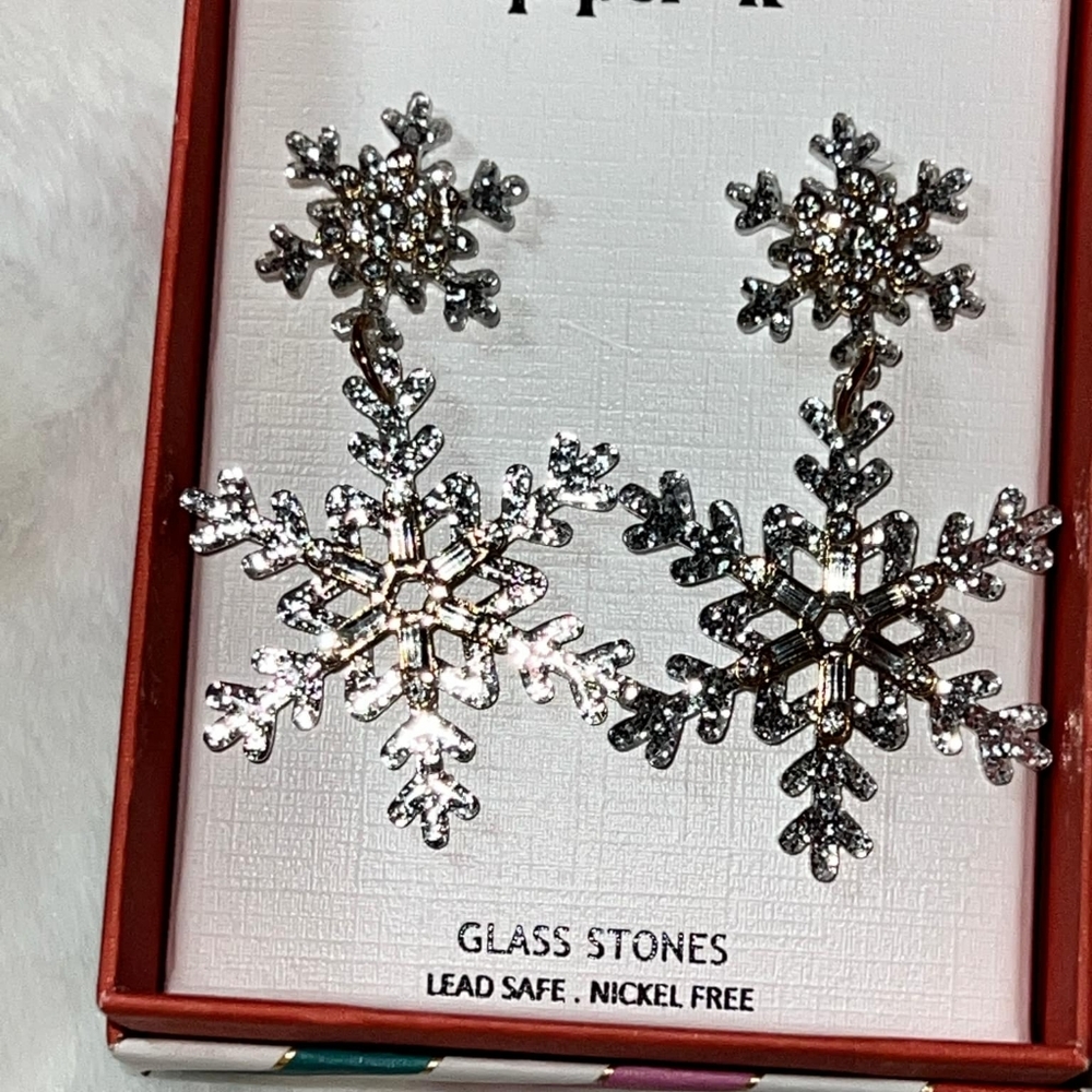 Piper K Snowflakes Winter Christmas Earrings